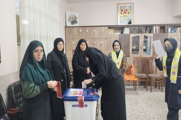 انتخابات شورای دانش‌آموزی در دبیرستان شاهد تکتم ناحیه 3 مشهد