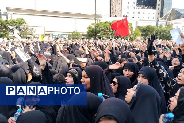 وداع تاریخی مشهدی‌ها با خادم‌الرضا؛ شهید جمهور