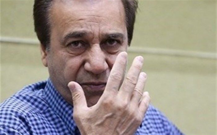 محمد گلریز: مافیای موسیقی دهن منتقدان را با پول می‌بندد