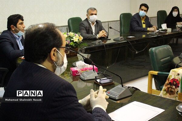 نشست کارگروه ستادطرح ساماندهی و نظارت بر تهیه و توزیع لباس فرم دانش آموزان