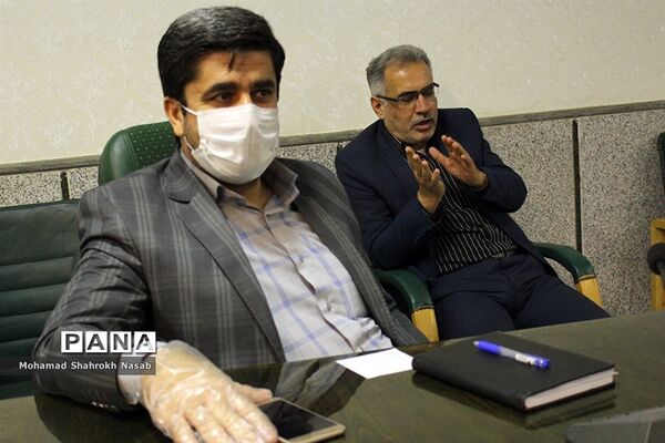 نشست کارگروه ستادطرح ساماندهی و نظارت بر تهیه و توزیع لباس فرم دانش آموزان