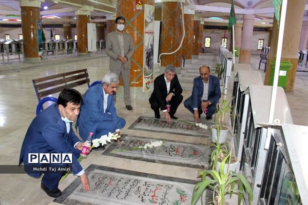 تجدید پیمان معاون جدید پرورشی و فرهنگی آموزش و پرورش استان بوشهر با آرمان های شهدا