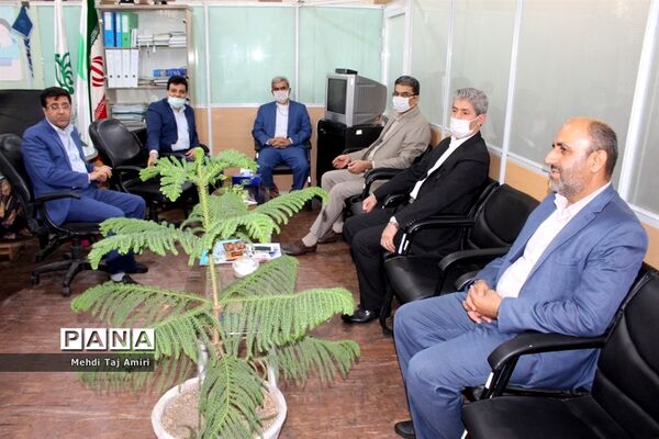 دیدار معاون جدید پرورشی و فرهنگی آموزش و پرورش استان بوشهر با مدیر و کارکنان سازمان دانش‌آموزی استان بوشهر