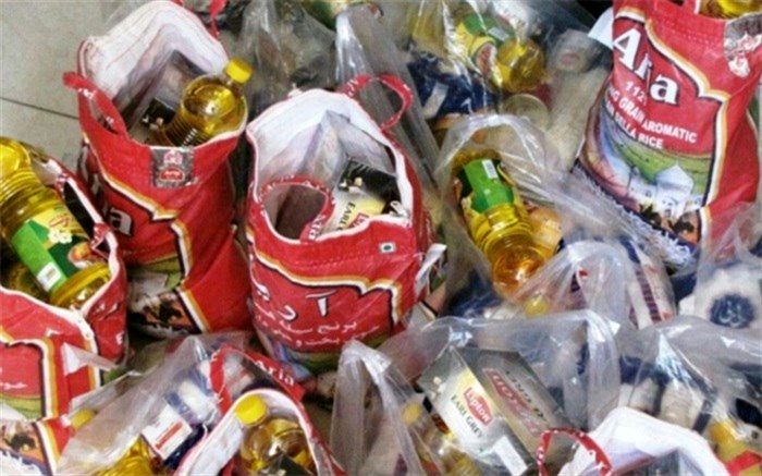 توزیع ۲۰ هزار بسته معیشتی  بین نیازمندان کاشان