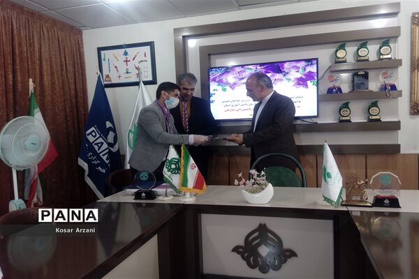 بیست و یکمین سالروز تاسیس سازمان دانش آموزی خراسان جنوبی