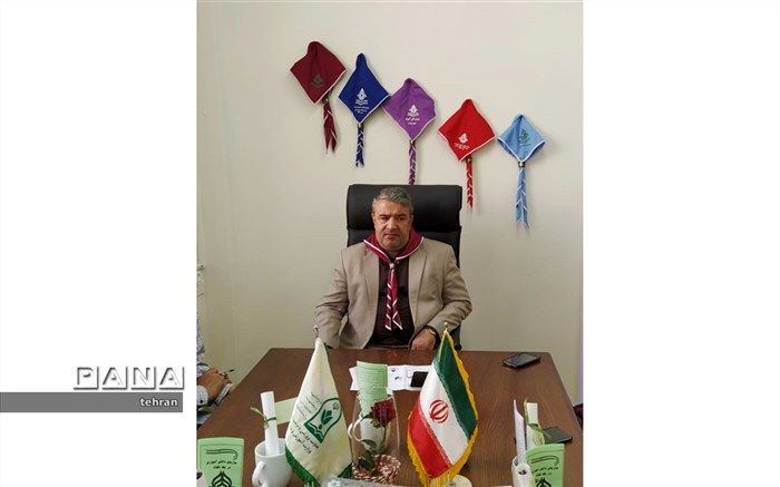 مهدی نیکبخت با حضور در شورای تربیتی؛ سالروز تاسیس سازمان دانش آموزی را تبریک گفت