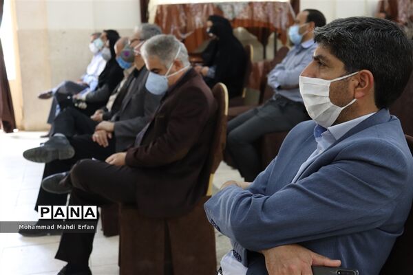 تقدیر از مدافعان سلامت در آباده