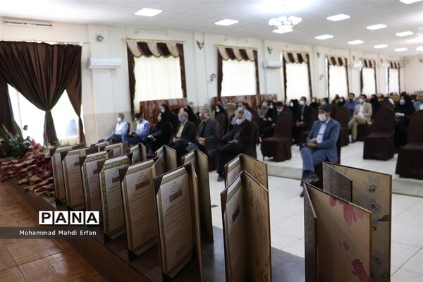 تقدیر از مدافعان سلامت در آباده