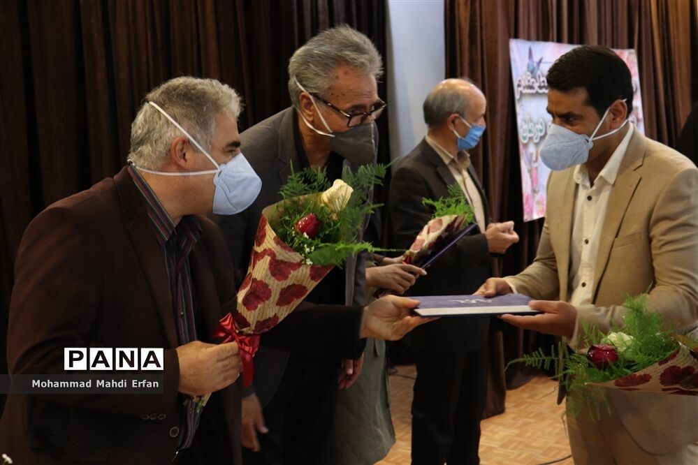 تقدیر از مدافعان سلامت در آباده