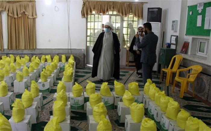 بازدید نماینده ولی فقیه در استان بوشهر از محل تهیه بسته های معیشتی رزمایش کمک های مؤمنانه