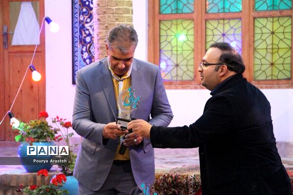 حضورپیشتازان سازمان دانش آموزی خراسان جنوبی دربرنامه زنده تلویزیونی ماه مهربانی
