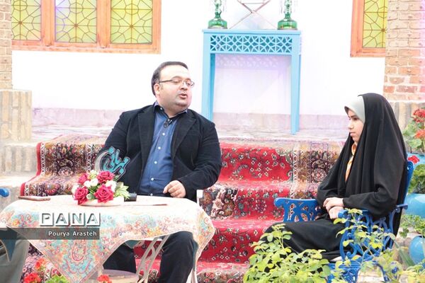 حضورپیشتازان سازمان دانش آموزی خراسان جنوبی دربرنامه زنده تلویزیونی ماه مهربانی