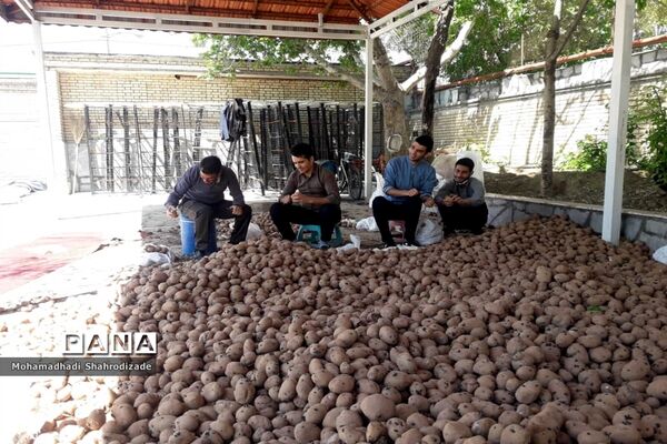 رزمایش همدلی فرهنگیان، اولیا و خیرین ناحیه یک مشهد