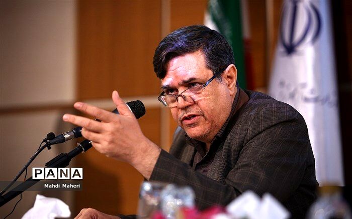 حسین خنیفر: موضوع افزایش سقف سنی ورود به دانشگاه فرهنگیان به 24 سال در حال بررسی است