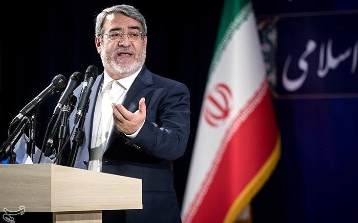 تأکید رحمانی‌فضلی بر برخورد با رسانه‌های تضعیف‌کننده بازار سرمایه