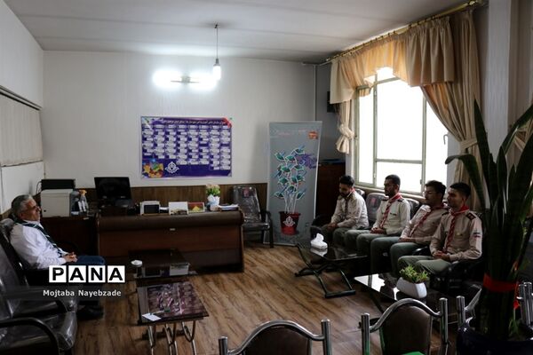 دیدار روسای سابق و فعلی، کارشناسان و دانش‌آموزان سازمان دانش‌آموزی نواحی مشهد با مدیرسازمان و تبریک سالروز تاسیس این نهاد