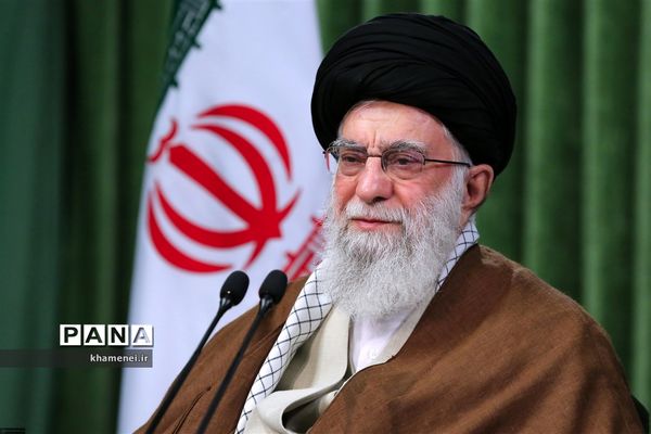 ارتباط تصویری مقام معظم رهبری با نمایندگان تشکل‌های دانشجویی