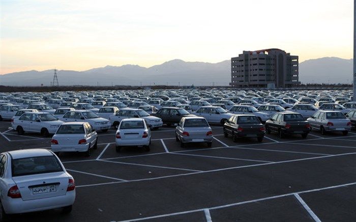 مسئولیت ناشی از تحویل خودروی بدون پلاک با خودروسازان خواهد بود