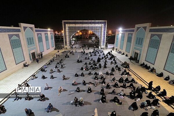مراسم احیای شب نوزدهم ماه رمضان در مصلی بزرگ کیش