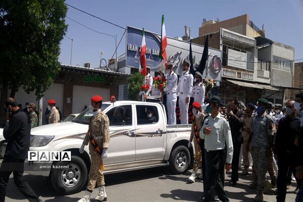 تشییع  ناوبان یکم شهید اسماعیل پور خسرو از شهدای ناو کُنارک در شهرستان داراب