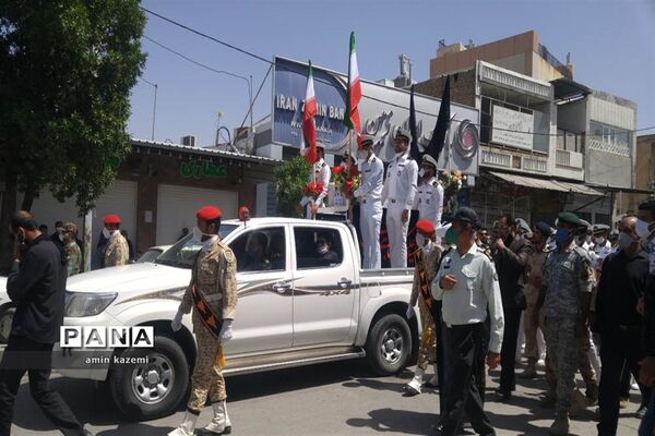 تشییع  ناوبان یکم شهید اسماعیل پور خسرو از شهدای ناو کُنارک در شهرستان داراب
