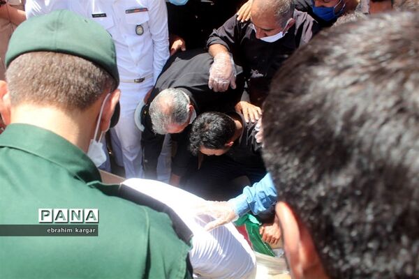 تشییع ناوبان یکم شهید اسماعیل پور خسرو از شهدای ناو کُنارک در شهرستان داراب -2