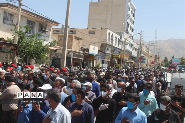 تشییع ناوبان یکم شهید اسماعیل پور خسرو از شهدای ناو کُنارک در شهرستان داراب -2