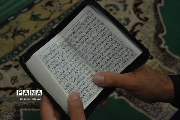 مراسم عزاداری شب بیست و یکم ماه مبارک رمضان در مسجد امام حسین (ع) در بیرجند