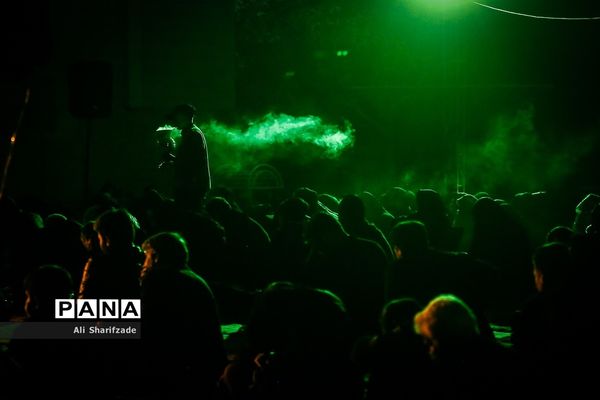 احیای شب بیست و یکم ماه رمضان در مقبره الشهدای چیتگر