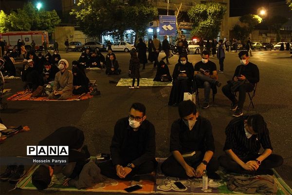 احیای شب بیست و یکم ماه رمضان در تهران