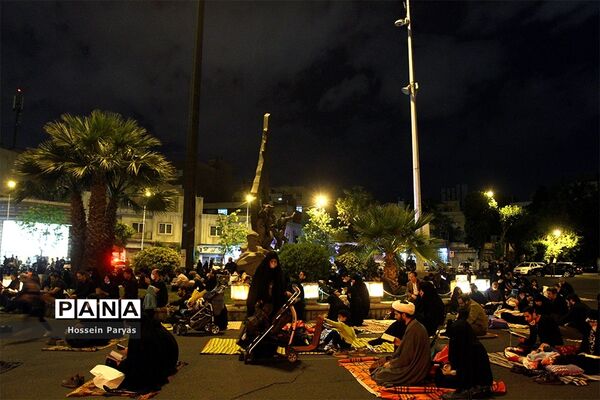 احیای شب بیست و یکم ماه رمضان در تهران