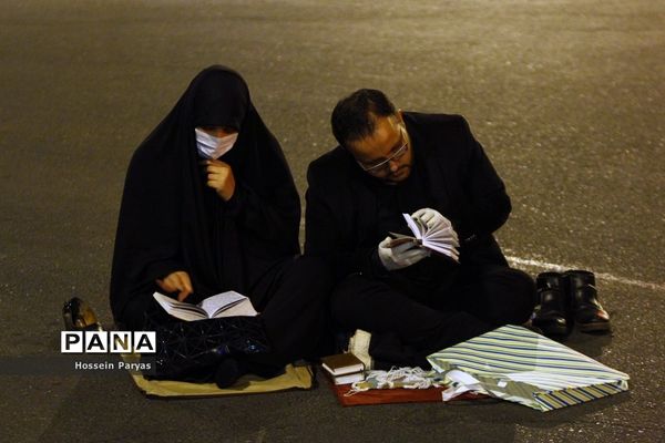 احیای شب بیست و یکم ماه رمضان در تهران