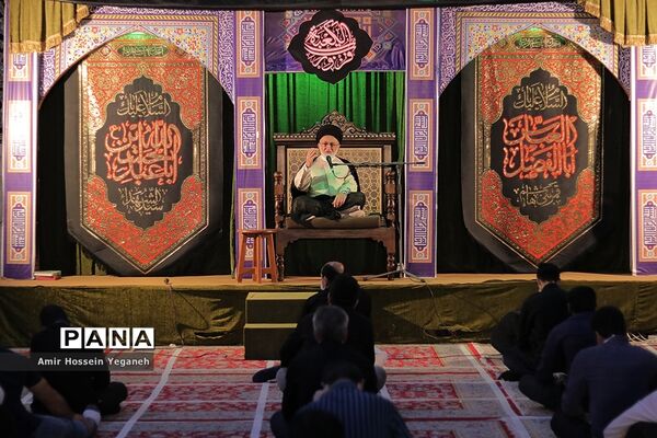 مراسم احیای شب بیست و یکم  ماه رمضان در مصلی بزرگ کیش