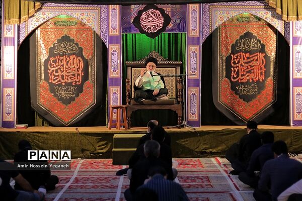 مراسم احیای شب بیست و یکم  ماه رمضان در مصلی بزرگ کیش