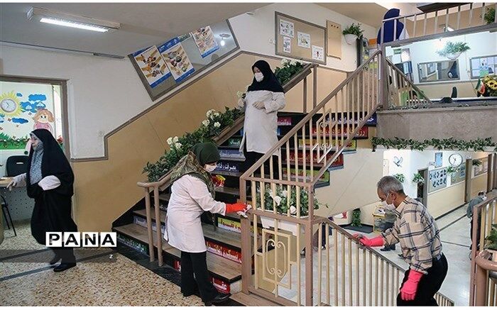 حضور دانش آموزان در مدارس اختیاری است