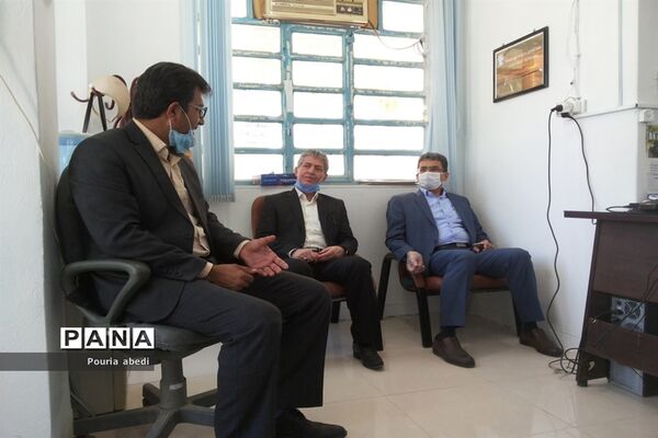 بازدید معاون پرورشی و فرهنگی اداره‌کل آموزش و پرورش استان بوشهر از مرکز مشاوره مهر دانش آموزی شهرستان بوشهر