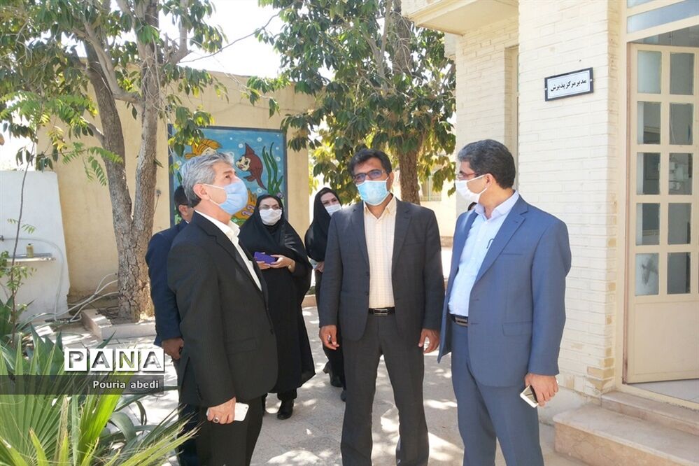 بازدید معاون پرورشی و فرهنگی اداره‌کل آموزش و پرورش استان بوشهر از مرکز مشاوره مهر دانش آموزی شهرستان بوشهر