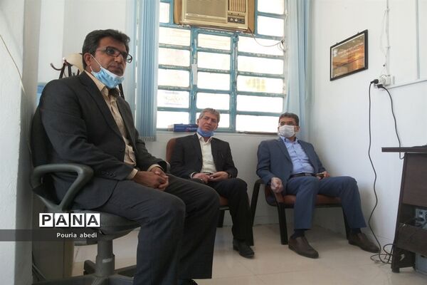 بازدید معاون پرورشی و فرهنگی اداره‌کل آموزش و پرورش استان بوشهر از مرکز مشاوره مهر دانش آموزی شهرستان بوشهر