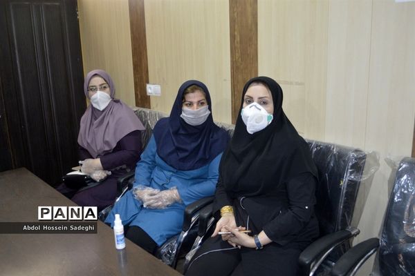 جلسه شورای دبیران دبیرستان شهیده سهام خیام  بوشهر