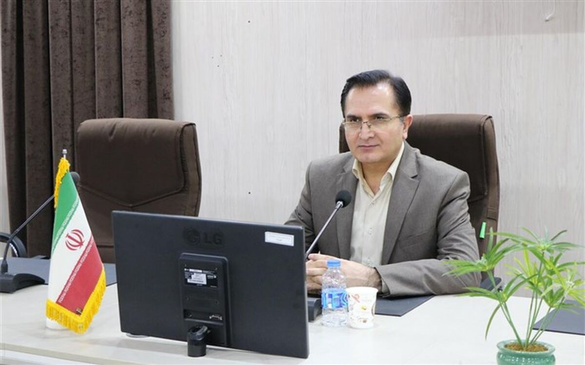 مشارکت آموزگاران آذربایجان غربی در طرح نقد و ارزشیابی درس فارسی دوره اول ابتدایی