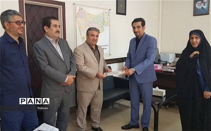 تقدیر مهدی نیکبخت، از کارشناس روابط عمومی منطقه 17