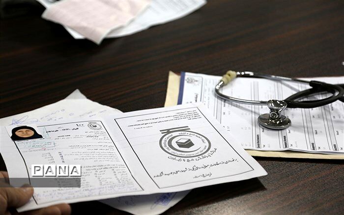 انجام معاینات متقاضیان حج تمتع 99 در 560 کاروان در کشور