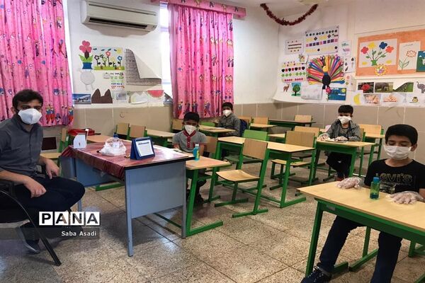 حضور دانش‌آموزان و معلمان در مدارس در روزهای کرونایی گله‌دار