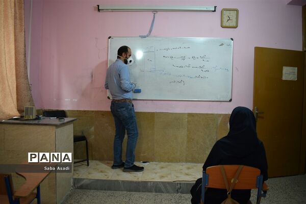 حضور دانش‌آموزان و معلمان در مدارس در روزهای کرونایی گله‌دار