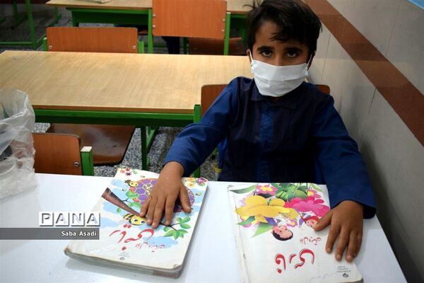 حضور دانش‌آموزان و معلمان در مدارس در روزهای کرونایی گله‌دار