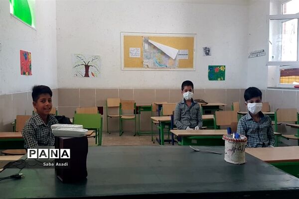 حضور دانش‌آموزان و معلمان در مدارس در روزهای کرونایی گله‌دار