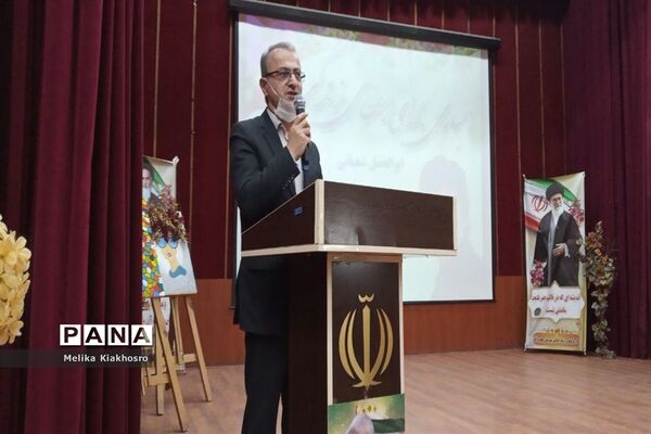 مراسم گلریزان برای آزادی یک جوان زندانی در محمودآباد