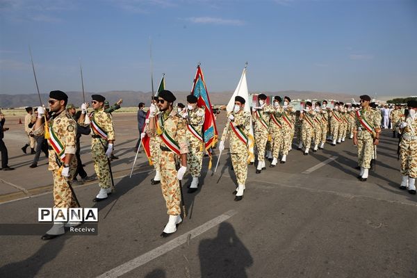 استقبال از شهدای ناوچه کنارک در شیراز