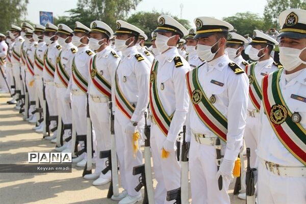 تشییع پیکر پاک ۵ شهید حادثه شناور کنارک نیروی دریایی ارتش در بوشهر
