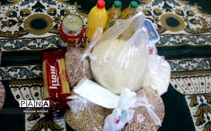 توزیع 2876 بسته به افراد آسیب دیده از کرونا در قزوین